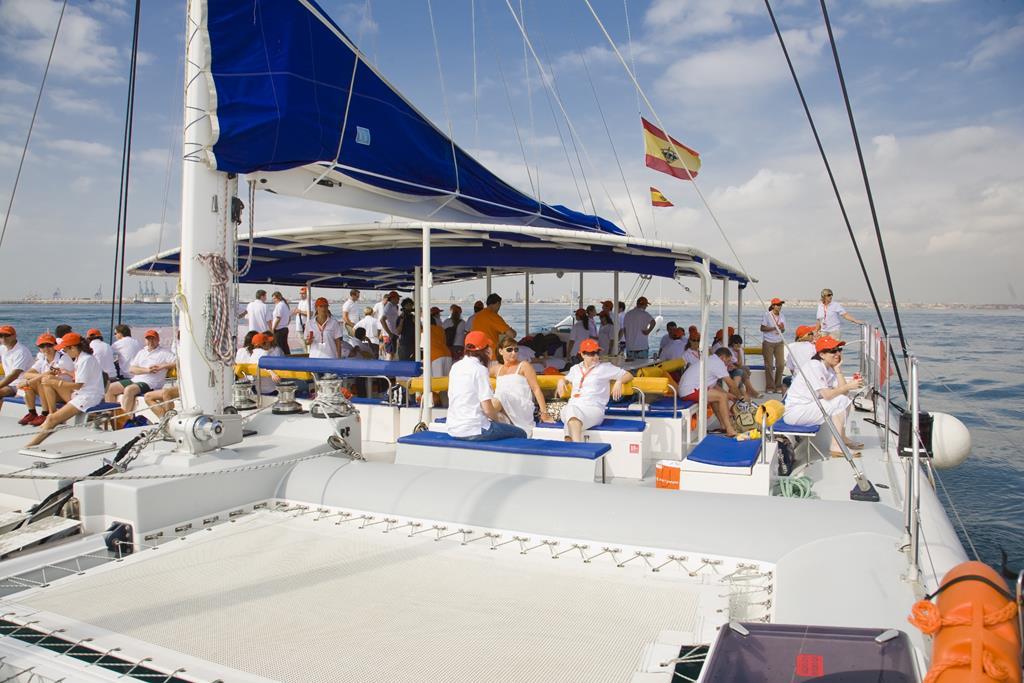 personeelsreis-valencia-catamaran-vaartocht